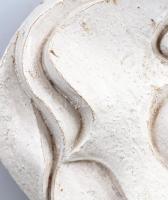 Majoros Hedvig (1930-): Geometrikus objekt. Fehérmázas samottos kerámia. Jelzett, a művész saját jav...