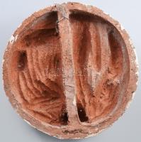 Majoros Hedvig (1930-): Geometrikus objekt. Fehérmázas samottos kerámia. Jelzett, a művész saját jav...