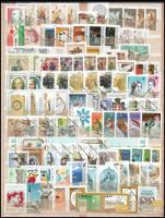 1989-1993 MINTA bélyegek gyűjteménye, benne kb 130 db bélyeg és 6 db blokk, kétoldalas A4-es berakólapon, magas katalógusérték