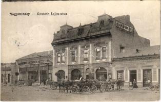 1918 Nagymihály, Michalovce; Kossuth Lajos utca, gyógyszertár, Gluck Mór üzlete, Zempléni takarékpénztár részvénytársaság, Gambrinus sörcsarnok és mozgóképszínház, mozi, Strompl Jenő és István dohány nagy áruda. Lándai József kiadása / street, pharmacy, cinema, beer hall, shops, saving bank