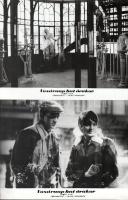 ,,Vasárnap hat órakor" című román film jelenetei és szereplői, 17 db vintage produkciós filmfotó (vitrinfotó, lobbyfotó) ezüst zselatinos fotópapíron, a használatból eredő (esetleges) kisebb hibákkal, 18x24 cm