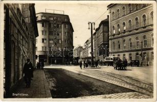 Pozsony, Pressburg, Bratislava; Metropol kávéház, autóbusz, automobil / café, autobus, automobile (EK)