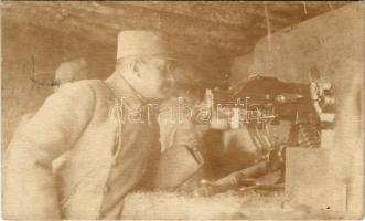 1919 Első világháborús osztrák-magyar katona géppuska állásban / WWI K.u.k. Austro-Hungarian military photo, soldier with machine gun (EK)