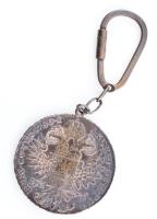Mária Terézia tallér S.F. utánveret ezüst (Ag) kulcstartóvá alakítva d. 4 cm br 32 g