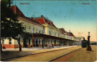 1915 Nagyvárad, Oradea; pályaudvar, vasútállomás, gőzmozdony, vonat. Vasúti levelezőlapárusítás 2-1915. / railway station, locomotive, train (fl)