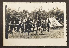 cca 1935 Egy cserkészcsapat kirándulása alatt készített 38 db-os fotósorozat albumba ragasztva, közt...