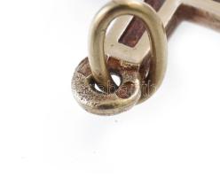 Arany (Au) 14K kereszt medál, jelzett, 2,3×1,2 cm, nettó: 1,3 g