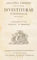 (Bärenkopf, Ignác): Methodus recte gubernandi parochiam... I-II. kötet. Methodus recte gubernandi parochiam... II. kötet. (Nagyszombat) Tyrnaviae, 1803. Jelinek. 1 t. (címképmetszet), 2 lev. 384 l. 3 lev. Hozzákötve: (Fuchs, Xaver Ferenc): Moralis philosophiae christianae de virtutibus, et vitiis tractatus pro omnibus... Posonii, 1805. Landerer. VIII, 208 l. 1 lev. Baerenkopf Ignác (1741-1809) katolikus püspök, jezsuita szerzetes. A jezsuita rend feloszlatása után pozsonyi kanonok, majd a rizanói püspöki címet nyerte el. 1805-ben papnevelő intézet első rektora, majd a pesti egyetemen a teológiai kar igazgatója.  Korabeli aranyozott gerincű egészbőr-kötésben, eredeti gerinc-címkével, festett lapszélekkel, sérült gerinccel