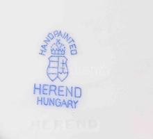 Herendi rust szőlőmintás csésze alátéttel. Jelzett, kis kopással, d: 13,5 cm