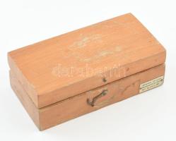 Patikai súlykészlet, fa dobozban, hiányos