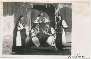 Polyán, Pojana, Poiana Sibiului; erdélyi folklór / Transylvanian folklore. Mircea Juga photo (vágott / cut)