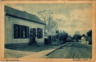 1927 Balatonszárszó, Strandhoz vezető út, üzletek. Fauszt Béla kiadása (fa)