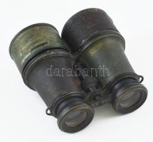 Antik távcső, hiánnyal, sérüléssel, tokjában, 12x12 cm