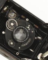 cca 1930 Voigtländer rollfilmes fényképezőgép, 5x8 cm filmformátum, Anastigmat Skopar 1:4,5 F=8,3 cm...