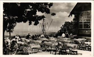 1941 Budapest XII. Jánoshegyi vendéglő terasza, étterem, pincérek és vendégek