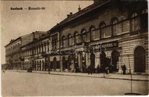 1917 Szolnok, Kossuth tér, Schwarcz Testvérek üzlete. Vasúti levelezőlapárusítás 7361.