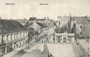 Kaposvár Zárda utca a Korona Szálló sörcsarnokával, Borbély-Fodrász üzemmel és trafikkal