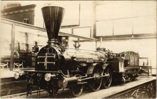 MÁV Tiszavidéki Vasút (TVV) személyvonati szerkocsis gőzmozdonysorozat "Tisza" mozdonya (IIc) / Hungarian State Railways locomotive. photo