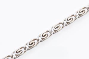 Ezüst (Ag) briós szemű nyaklánc, jelzett, h: 40 cm, nettó: 4,8 g