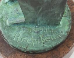 Alexander Archipenko (1887 - 1964): Fésülködő nő. Patinázott bronz, 1915-ös eredeti datálással, vélh...