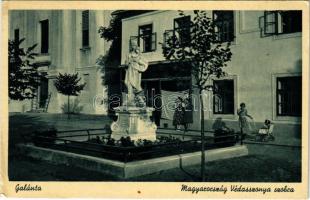 Galánta, Galanta; Magyarország Védasszonya szobor / Patrona Hungariae statue, monument (EK)