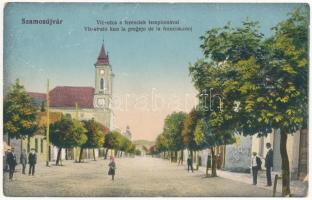 1915 Szamosújvár, Gherla; Víz utca a Ferenciek templomával. Todorán Endre kiadása / street view, church + &quot;SANITÄTS ZUG W.L. XI.&quot; (szakadás / tear)