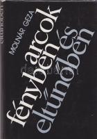Molnár Géza:
Arcok fényben és eltűnőben. [Visszaemlékezések.] (Dedikált.)
Budapest, (1982). Szépir...