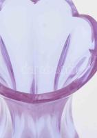 Talpas kisváza. Ajkai Üveggyár (Kossuch János Ajkai Üveggyára), cca 1930, neodymium üveg, jelzés nél...