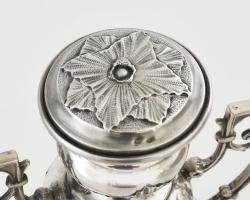 Ezüst (Ag) barokkos díszítésű kétfüles talpas kínáló, tál nélkül, m: 22 cm, nettó: 293 g