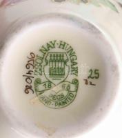 Zsolnay pillangó mintás váza. Jelzett, hibátlan, m: 13 cm