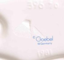 Hummel Goebel szánkózó fiú. Jelzett, hibátlan, 11x10 cm