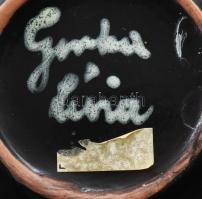 Gorka Lívia (1925-2011): Dísztál. Geometrikus mázazással fedett kerámia, jelzett, minimális kopottsá...