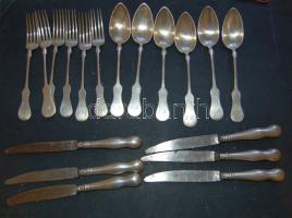 Kis ezüst evőeszköz tétel a századelőről, benne 6db villa, 6db kanál 680g + 6db ezüstnyelű kés, mindegyik monogrammal ellátva!