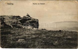 1918 Nadrág, Nadrag, Steinacker; Partie am Badjes / kiránduló. M. Mihajla kiadása / hiker (EK)