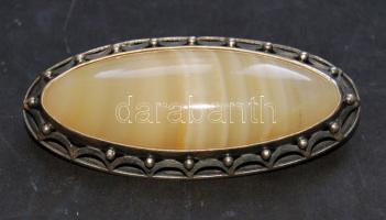 Régi, dekoratív féldrágaköves ezüst melltű