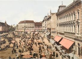 cca 1890 Zágráb, Jelačić bán tér, piac, üzletek és táblák, színes fotokróm nyomat, 21,5x16 cm / cca 1890 Zagreb, Ban Jelačić Square, market, shops and signs, photocrom print, 21.5x16 cm