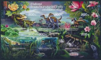 2020 Bakonyi dinoszauruszok csodálatos világa (II.) vágott blokk (8.000)