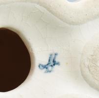 Porcleán kutya figura, jelzett, kis kopással m: 14 cm,