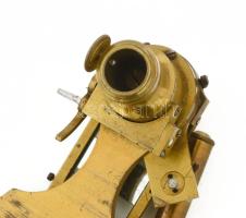 Petzelt József - Katetométer (magasság különbözet mérő) Nusz és Tsa, Pest XIX. sz. közepe, réz, Jelz...