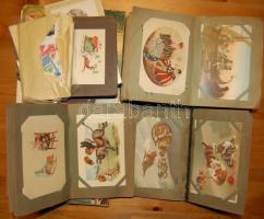 Képeslap tétel, főleg érdekes művészlapok jobbakkal, szép hölgyek, gyerekek, kutyák, macskák, lovak, sok Stengel, továbbá magyar és kevés külföldi városképes lap jobbakkal, nagyrészt 3 régi albumban. A tétel tartalmaz még postatiszta magyar bélyegsorokat, emléklapokat, bélyegzett magyar és külföldi bélyegeket, üres kis bélyegalbumot valamint 1 1945/46 évre szóló tanári zsebkönyvet.