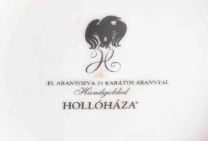 Hollóházi Szász Endre tervezte mintával díszített váza. 21 karátos arannyal kézzel aranyozott, jelze...