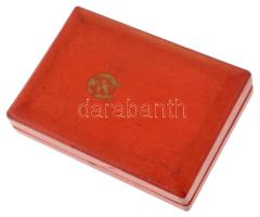 1954. "A Munka Érdemrend" arany fokozata, aranyozott, zománcozott bronz kitüntetés mellsza...