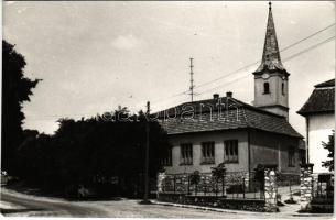 Réde, Általános iskola, református templom. Révai Dezső felvétele. Képzőművészeti Alap Kiadóvállalata