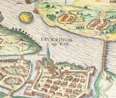 [Győr] Nagyméretű, színezett látképe. rézkarc és rézmetszet, hátoldalán latin nyelvű ismertető szöve...