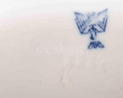 Carl Scheidig Grafenthal gyermek kecskével. Jelzett, kis kopással, m: 13,5 cm