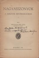 Hegyaljai Kiss Géza: Nagyasszonyok a magyar reformációban I. (Dedikált.) Budapest, 1924. Bethlen Gábor Irodalmi és Nyomdai Rt. 69 + [1] p. Egyetlen kiadás. Dedikált: ,,Asztalos Miklósnak őszinte nagyrabecsüléssel Hegyaljai Kiss Géza&quot;. A Hegyaljai Kiss Géza (1893-1966) református lelkész által összeállított életrajz-gyűjteményben Károlyi Zsuzsanna királyasszony, Lorántffy Zsuzsanna, Bornemisza Anna, Bethlen Kata fejedelemasszonyok és Árva Bethlen Kata grófnő életrajza. Példányunk fűzése meglazult, fedőborítói elválófélben a könyvtesttől. (Bethlen könyvtár, 7. szám.) Prov.: Asztalos Miklós. [Asztalos Miklós (1899-1986) író, történész, 1925-től a népi értelmiséget szervező Bartha Miklós Társaság alapítója és elnöke, az Erdélyi Férfiak Egyesülete Jancsó Benedek Társaságának egyik vezetője, később forgatókönyvíró, a második világháború után kitelepített.] Fűzve, színes, illusztrált, sérült, hiányos gerincű kiadói fedőborítóban.