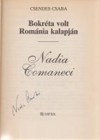 Csendes Csaba: Bokréta volt Románia kalapján. Nadia Comaneci. (Előszó: Végh Antal.) (Aláírt.) [Budapest], (1990). Új Idő Kft. (Alföldi Nyomda, Debrecen.) 156 + [14] p. Egyetlen kiadás. A címoldalon a tornásznő saját kezű aláírása. Nadia Comăneci (sz. 1961) ötszörös olimpiai bajnok tornásznő 1989 novemberének végén Magyarországra szökött. A könyv előszava szerint a riport gondolatát a szökés ténye érlelte meg, a szerző pedig azonnal, 1989 decemberének elején oknyomozó riportra indul Romániába. A feltehetően fiktív elemekkel is kevert, szenvedélyes hangon megírt riport a Ceau?escu-éra utolsó hónapjában készült, és rendkívül sötét képet fest az erdélyi, moldvai és óromániai életviszonyokról, az állambiztonság mindenható jelenlétéről, az igazoltatások és a méltatlan bánásmód világáról. Az előszó szerint a szerző semmilyen jegyzetet, fényképet nem készített, úti célját is titokban tartotta, hiszen a begyűjtött anyagot bármely igazoltatás során elkobozhatták volna tőle, így a riporter a tornásznő életének helyszínein készített titkos interjúkat fejben tartotta, és csak Magyarországra visszatérve foglalta írásba. Igen emlékezetes, sötét hangulatú riport a romániai diktatúra utolsó hónapjáról. Az utolsó, számozatlan oldalakon archív fotóanyag a tornászlány karrierjéről. Fűzve, színes, illusztrált kiadói borítóban.
