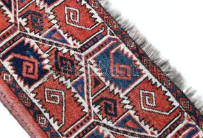 Türkmén teve melldísz. Belső-Ázsia, cca XX. sz. eleje, kis sérülésekkel, összességében jó állapotban...