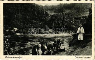 1942 Máramarossziget, Sighetu Marmatiei; Izaparti részlet mosóasszonyokkal / washing in the Iza river