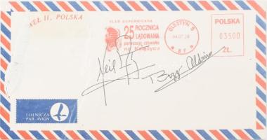 Neil Armstrong (1930-2012), , Buzz Aldrin (1930- ) amerikai űrhajósok aláírásai emlékborítékon / signatures of Neil Armstrong (1930-2012), Buzz Aldrin (1930- ) American astronauts on envelope